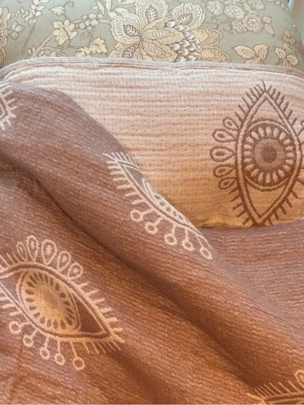 Woven Never Printed Luxury M Fabulous Eyes 100% Turkish Cotton Towel NEW